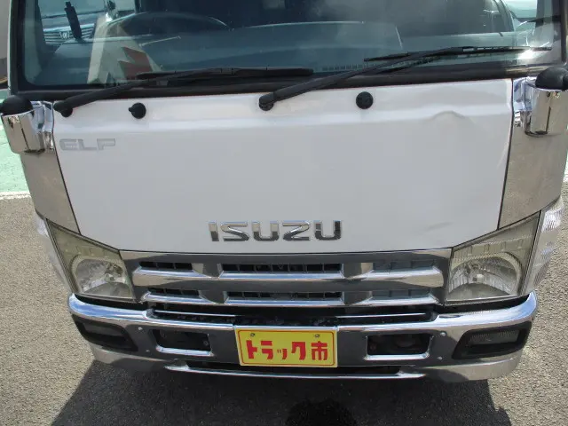 いすゞ エルフ BDG-NKR85AN(2WD)の写真25