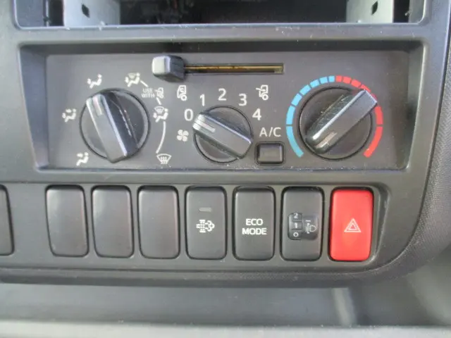 トヨタ トヨエース SKG-XZC710(2WD)の写真31
