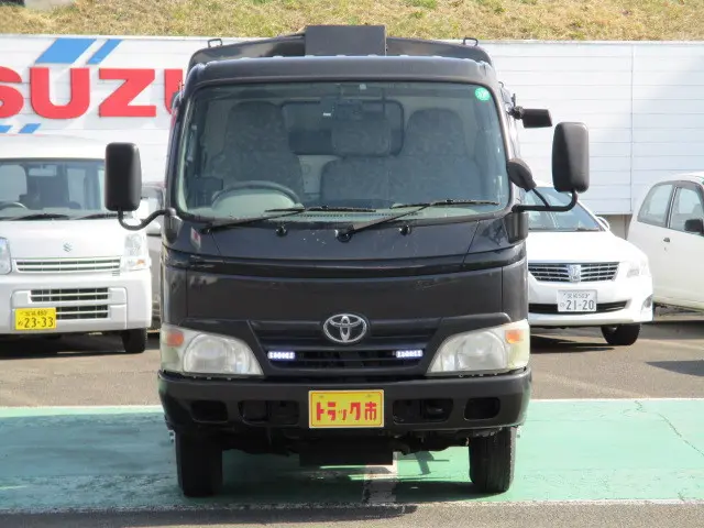 トヨタ ダイナ BDG-XZU304A(2WD)の写真3