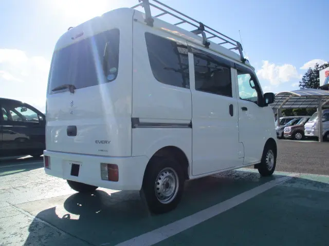 スズキ エブリイ HBD-DA17V(4WD)の写真16