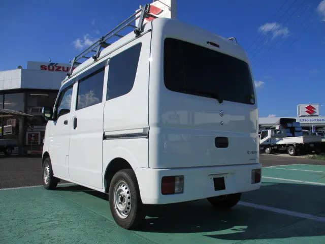 スズキ エブリイ HBD-DA17V(4WD)の写真17