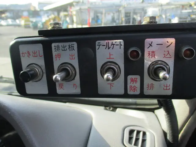 トヨタ ダイナ BDG-XZU304A(2WD)の写真36
