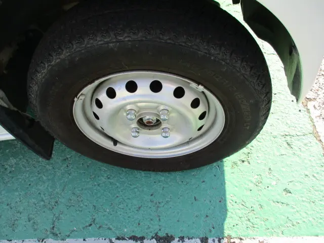 スズキ エブリイ HBD-DA17V(4WD)の写真37