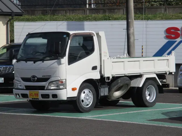 日野 デュトロ SKG-XZU630T(2WD)の写真1