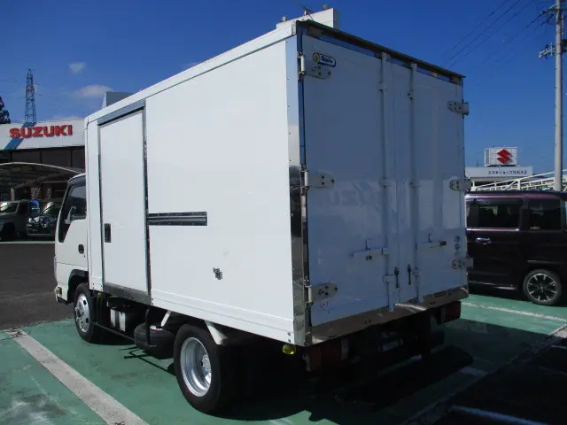 いすゞ エルフ BKG-NJS85AN(4WD)の写真9