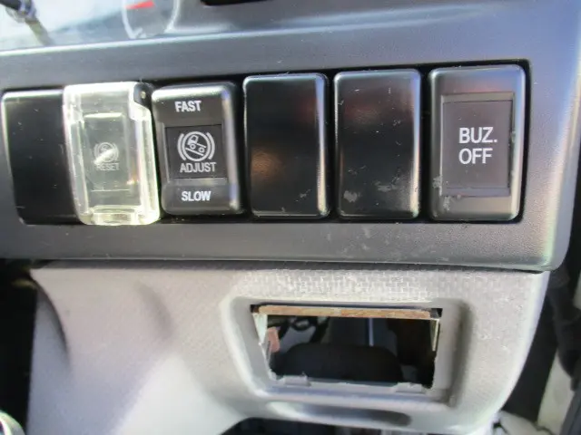 いすゞ エルフ BKG-NJS85AN(4WD)の写真35