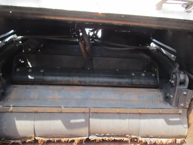 いすゞ エルフ BKG-NKR85AN(2WD)の写真28