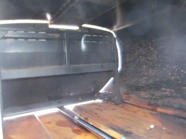 いすゞ エルフ BKG-NKR85AN(2WD)の写真31