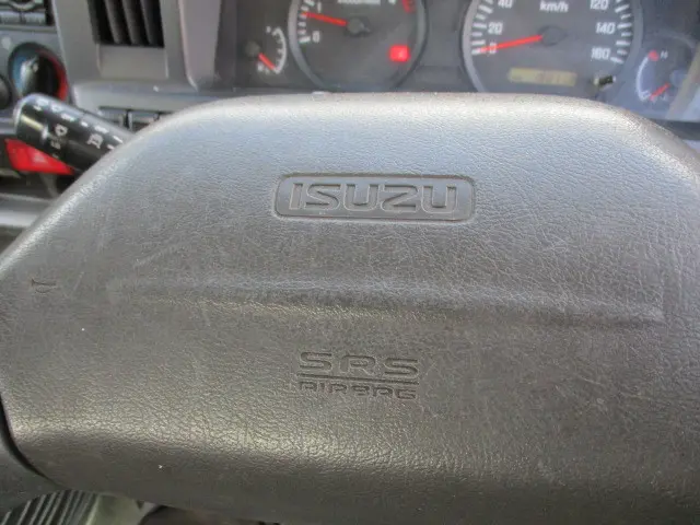 いすゞ エルフ BKG-NKR85AN(2WD)の写真34