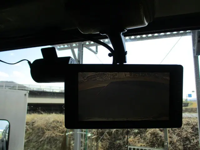 いすゞ エルフ BKG-NKR85AN(2WD)の写真41