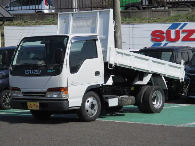 いすゞ エルフ KK-NKR71ED(2WD)の写真1