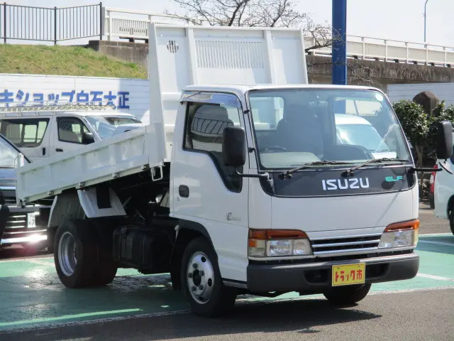いすゞ エルフ KK-NKR71ED(2WD)の写真4