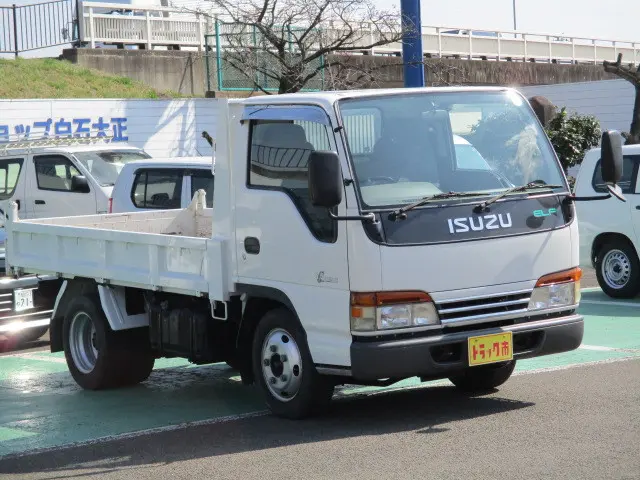 いすゞ エルフ KK-NKR71ED(2WD)の写真7