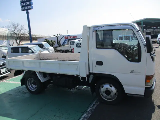 いすゞ エルフ KK-NKR71ED(2WD)の写真9