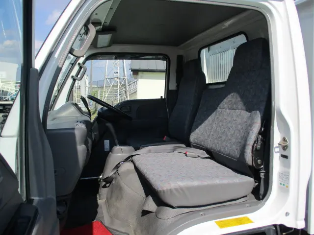 いすゞ エルフ KK-NKR71ED(2WD)の写真26
