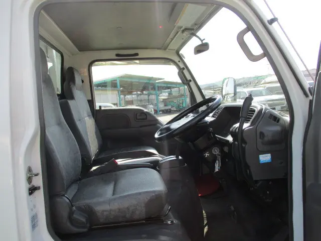 いすゞ エルフ KK-NKR71ED(2WD)の写真28