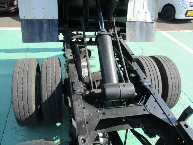 いすゞ エルフ KK-NKR71ED(2WD)の写真37