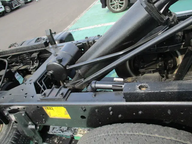 いすゞ エルフ KK-NKR71ED(2WD)の写真39