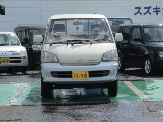 トヨタ タウンエーストラック GC-KM80(4WD)の写真2