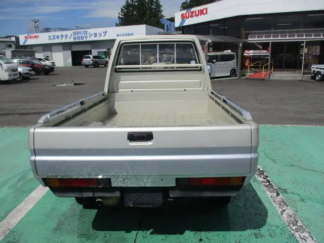 トヨタ タウンエーストラック GC-KM80(4WD)の写真7