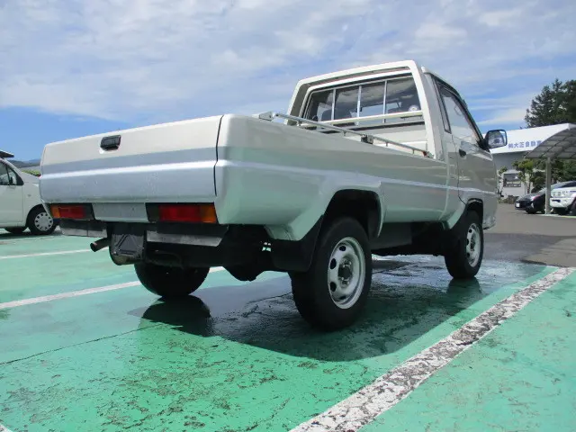 トヨタ タウンエーストラック GC-KM80(4WD)の写真16