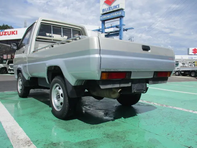 トヨタ タウンエーストラック GC-KM80(4WD)の写真17