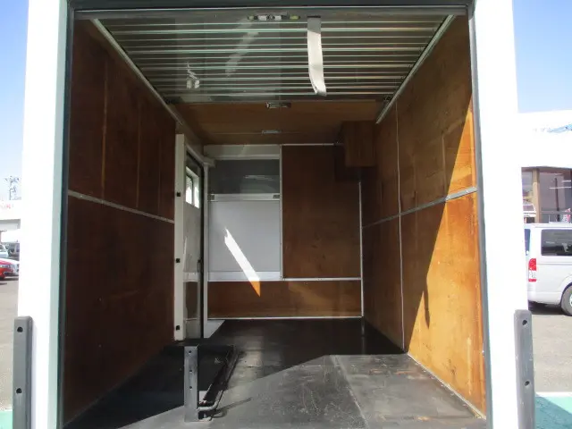 三菱 キャンターガッツ KC-FB511B(2WD)の写真8