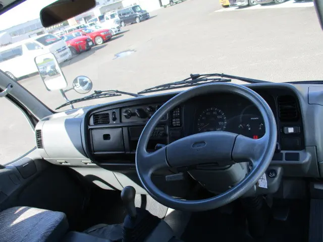 三菱 キャンターガッツ KC-FB511B(2WD)の写真26