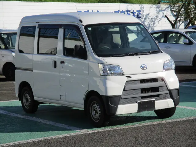 ダイハツ ハイゼットバン EBD-S331V(4WD)の写真3