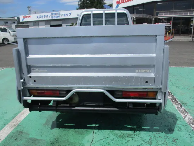 トヨタ ライトエーストラック GC-KM80(4WD)の写真7