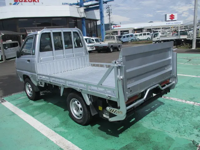 トヨタ ライトエーストラック GC-KM80(4WD)の写真8