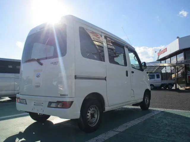 ダイハツ ハイゼットバン EBD-S331V(4WD)の写真16