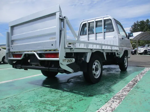 トヨタ ライトエーストラック GC-KM80(4WD)の写真16