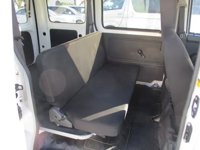 ダイハツ ハイゼットバン EBD-S331V(4WD)の写真24