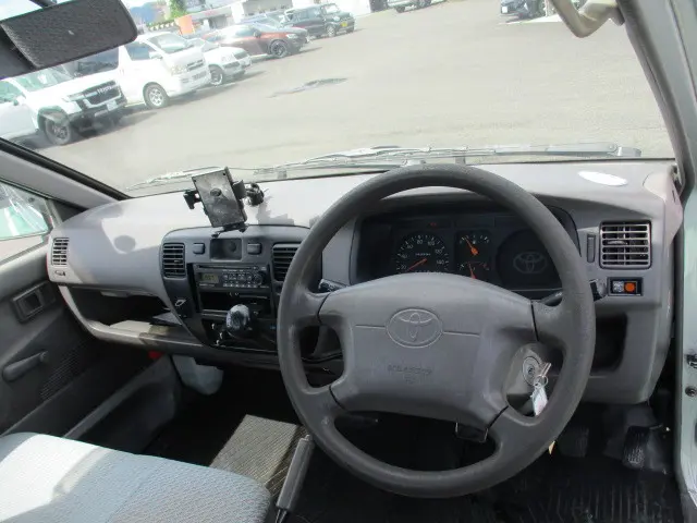 トヨタ ライトエーストラック GC-KM80(4WD)の写真32