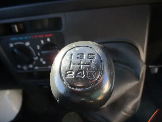 ダイハツ ハイゼットバン EBD-S331V(4WD)の写真33