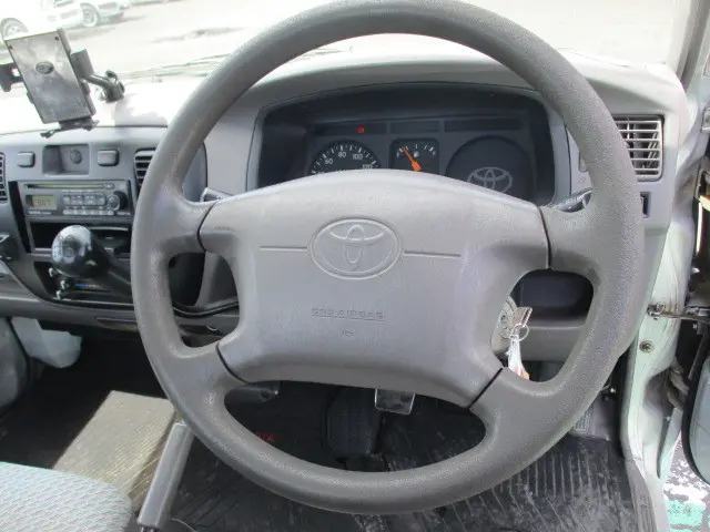 トヨタ ライトエーストラック GC-KM80(4WD)の写真33