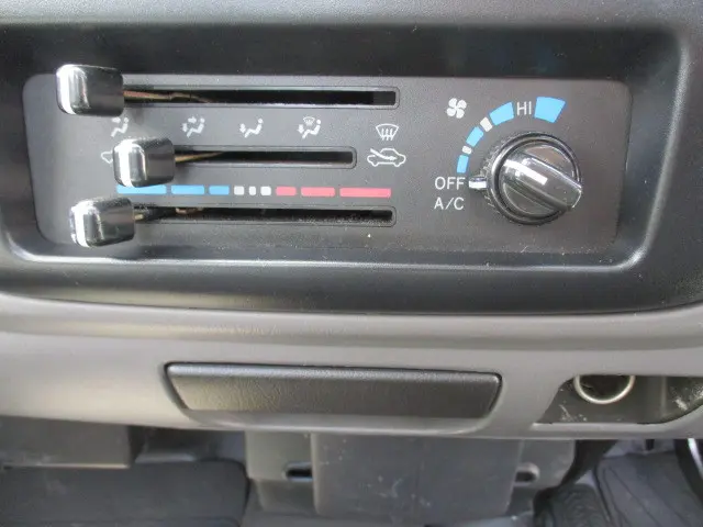 トヨタ ライトエーストラック GC-KM80(4WD)の写真37