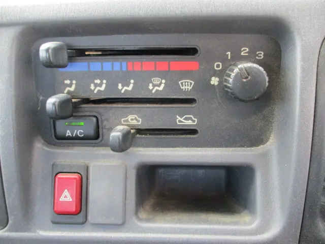 スバル サンバー トラック LE-TT2(4WD)の写真28