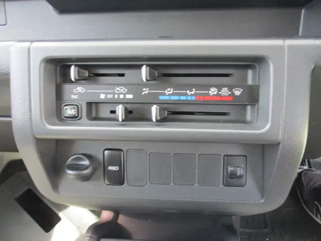 ダイハツ ハイゼットトラック EBD-S510P(4WD)の写真37