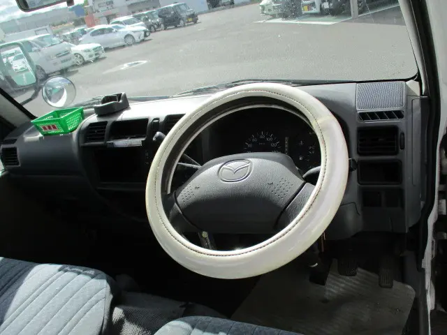 マツダ ボンゴブローニィトラック KG-SK54T(2WD)の写真26
