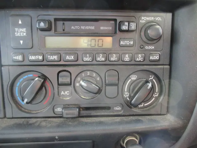 マツダ ボンゴブローニィトラック KG-SK54T(2WD)の写真27