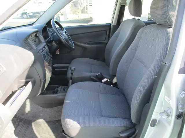 トヨタ サクシードバン KP-NLP51V(2WD)の写真18