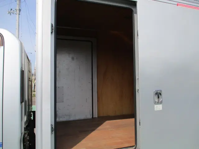 いすゞ エルフ TKG-NLR85AN(2WD)の写真22