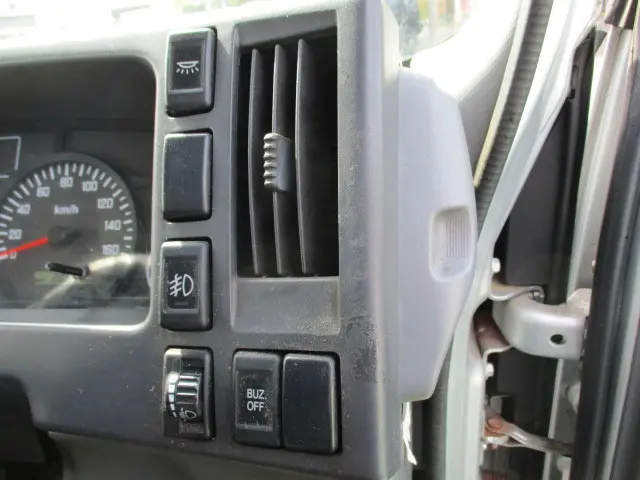 いすゞ エルフ TKG-NLR85AN(2WD)の写真29