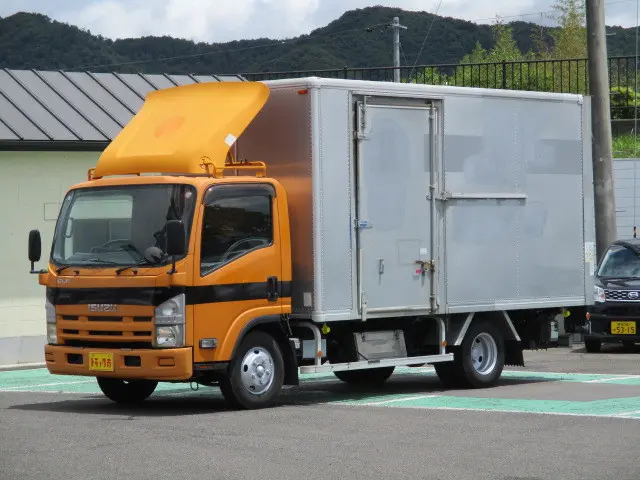 いすゞ エルフ BDG-NPR85AN(2WD)の写真1