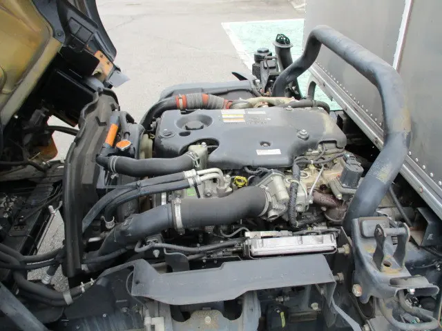 いすゞ エルフ BDG-NPR85AN(2WD)の写真14