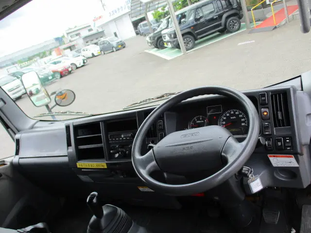 いすゞ エルフ BDG-NPR85AN(2WD)の写真32