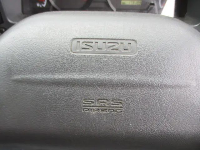 いすゞ エルフ BDG-NPR85AN(2WD)の写真34
