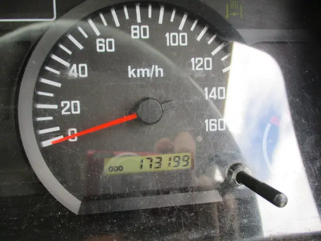 いすゞ エルフ BDG-NPR85AN(2WD)の写真38